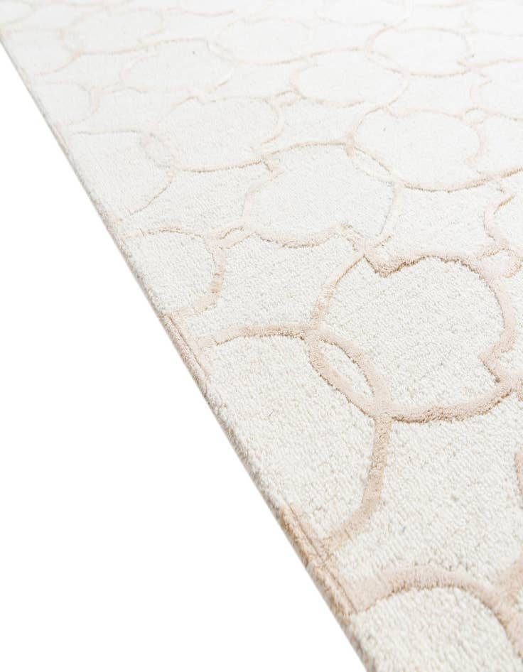 Detail image of  5' 1 x 7' 6 Luna Rug