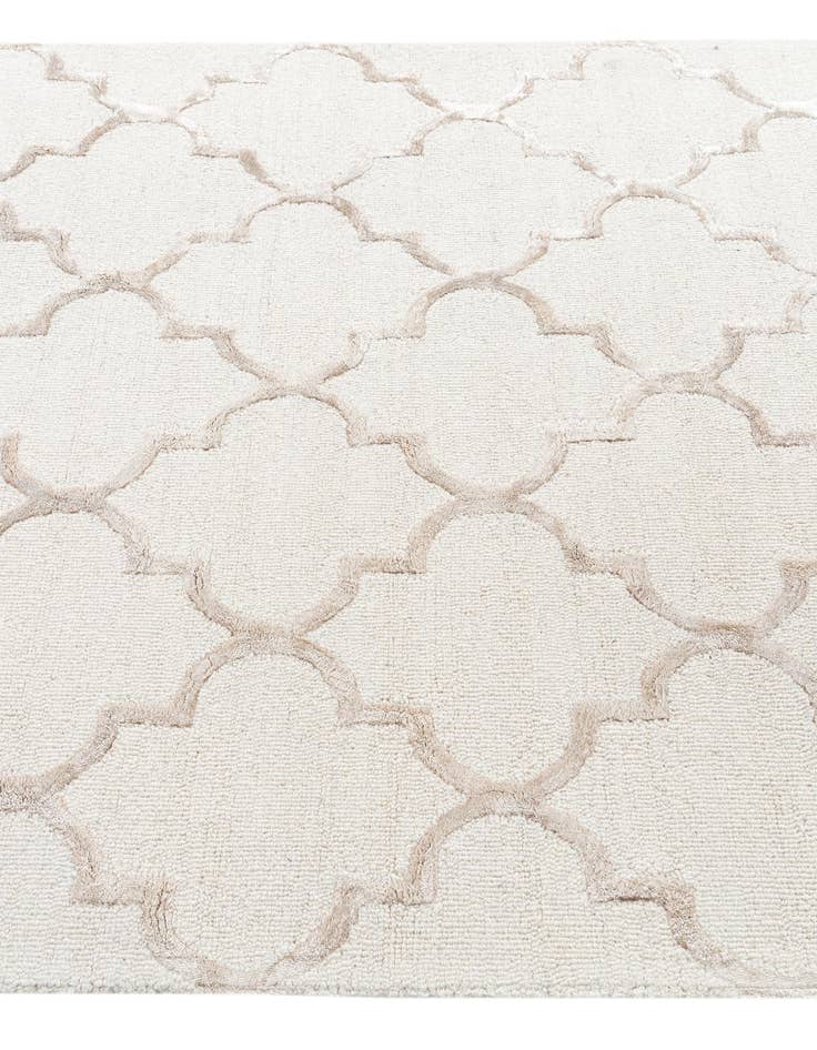 Detail image of 5' 1 x 7' 6 Luna Rug