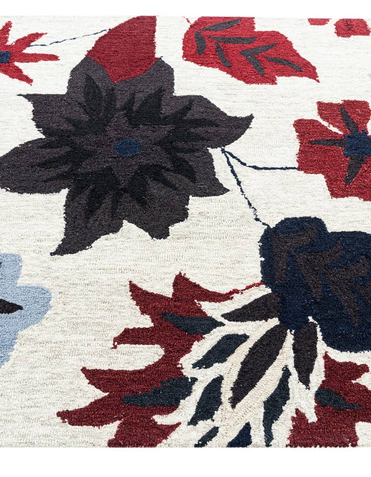 Detail image of  5' 1 x 8' Luna Rug