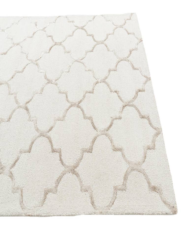 Detail image of  5' x 7' 6 Luna Rug