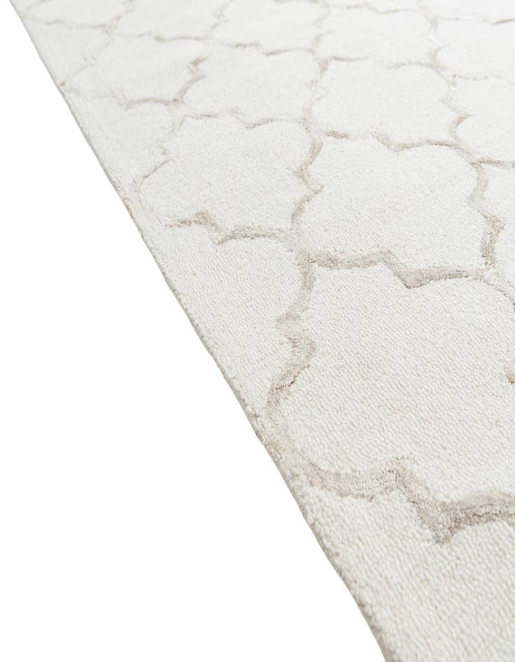 Detail image of  5' x 7' 6 Luna Rug