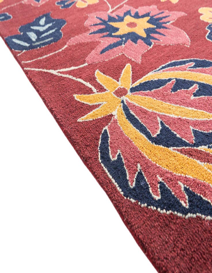 Detail image of  5' x 7' 6 Luna Rug