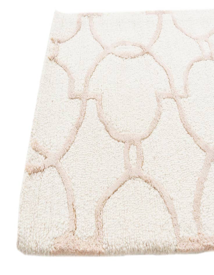 Detail image of  2' 1 x 3' 1 Luna Rug