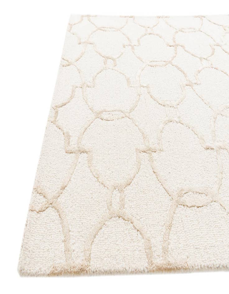 Detail image of  4' 1 x 6' Luna Rug
