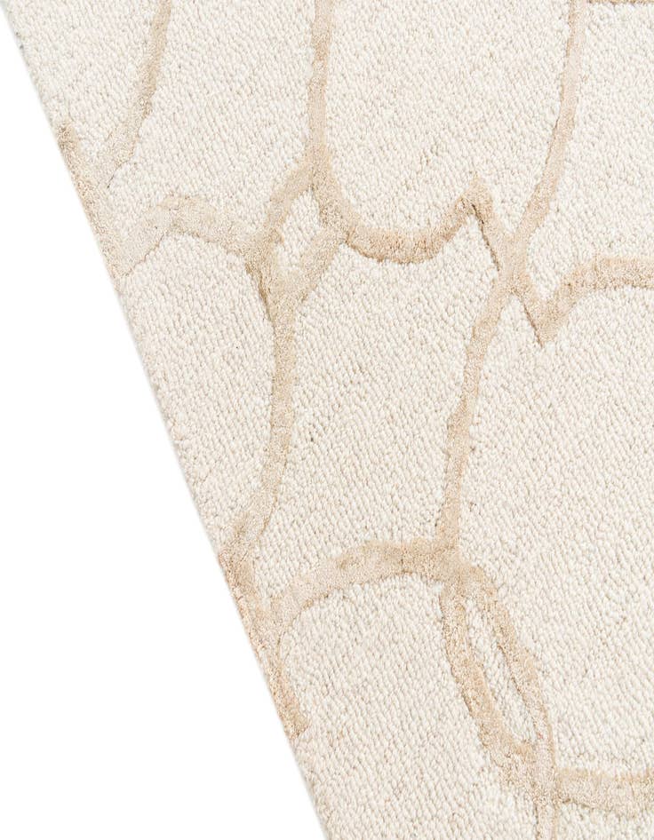 Detail image of  4' 1 x 6' Luna Rug