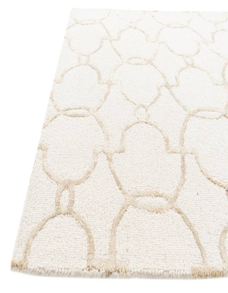 Detail image of  4' 1 x 6' Luna Rug