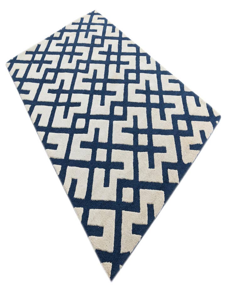 Detail image of  5' x 7' 6 Luna Rug