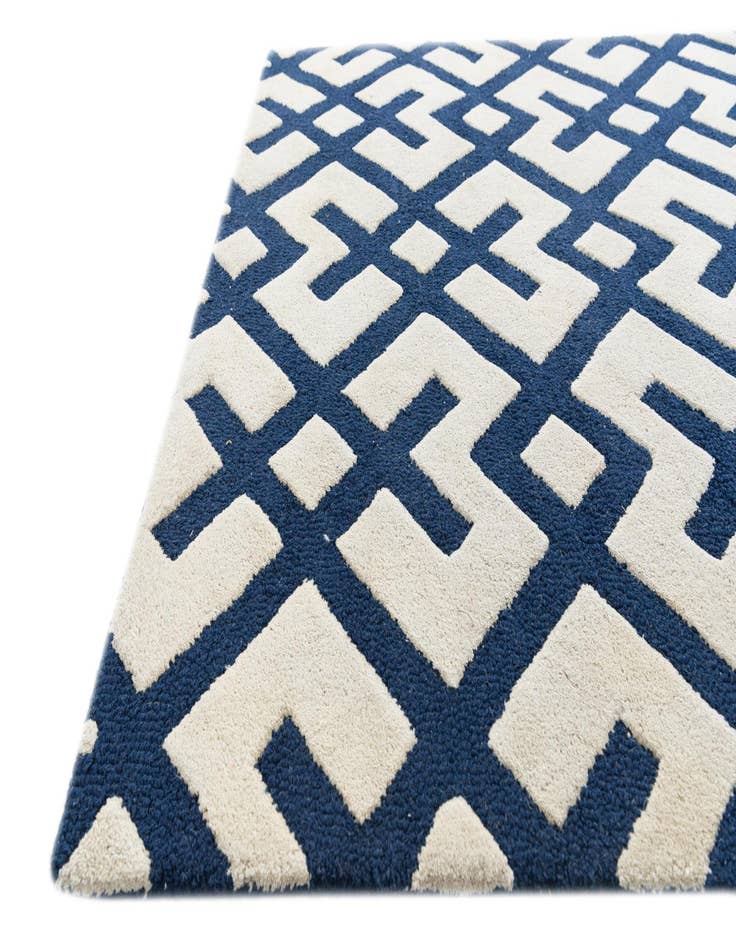Detail image of  5' x 7' 6 Luna Rug