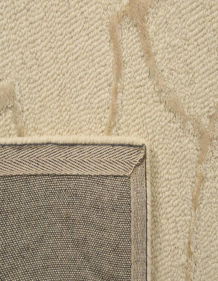 Detail image of  5' 1 x 7' 6 Luna Rug