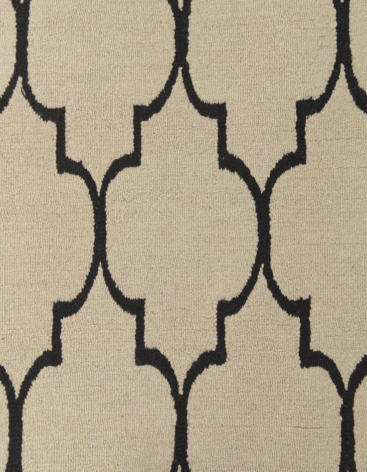 Detail image of  5' x 7' 10 Luna Wool Rug