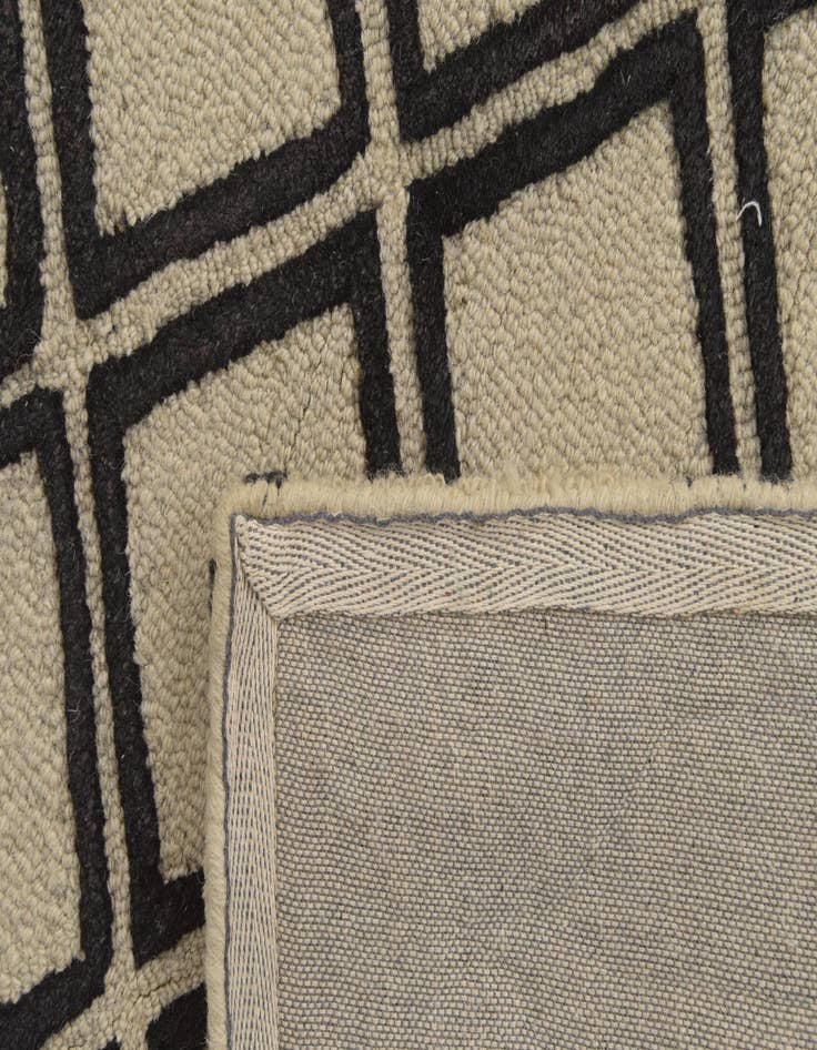 Detail image of  5' 1 x 7' 6 Luna Wool Rug