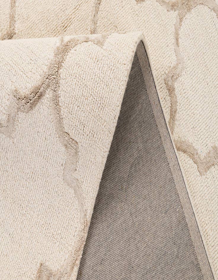 Detail image of  7' 6 x 9' 6 Luna Rug