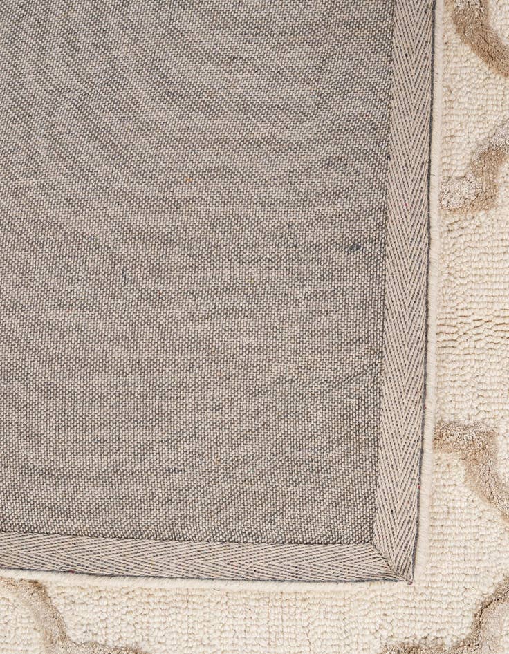 Detail image of  7' 6 x 9' 6 Luna Rug