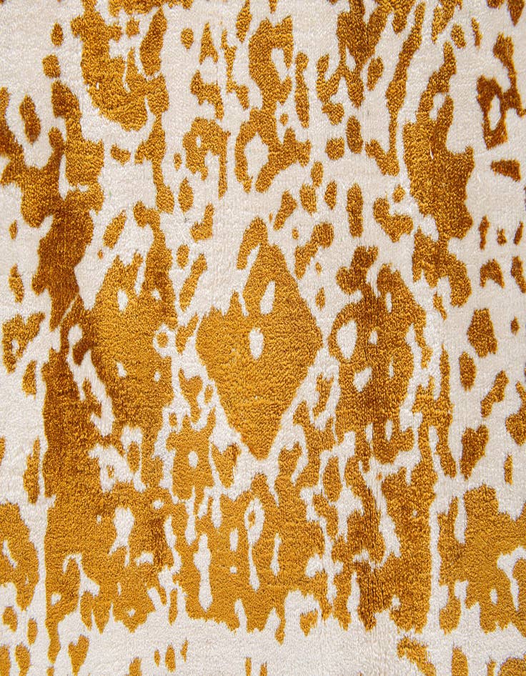 Detail image of  3' x 5' 2 Luna Rug