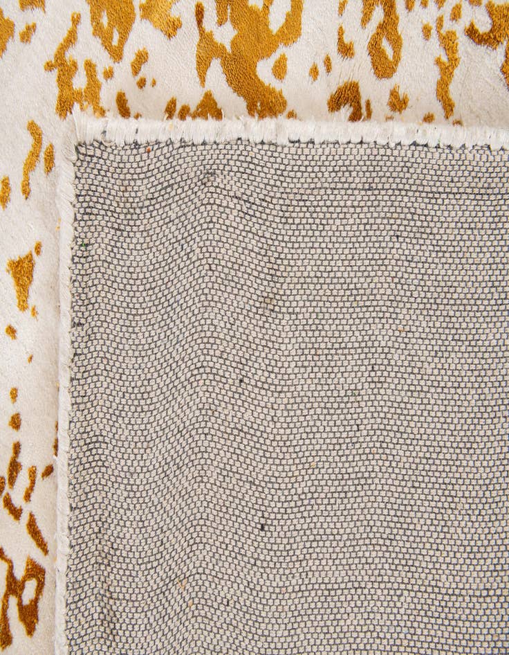 Detail image of  3' x 5' 2 Luna Rug