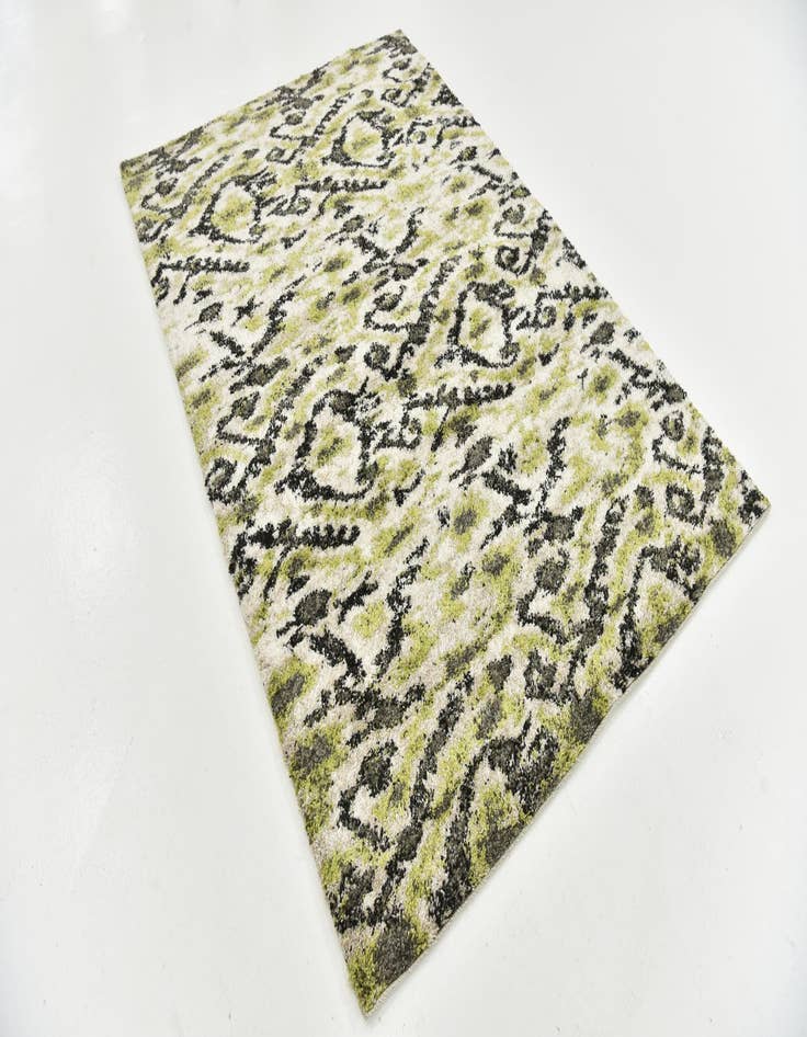 Detail image of  5' 3 x 7' 7 Midas Frieze Rug