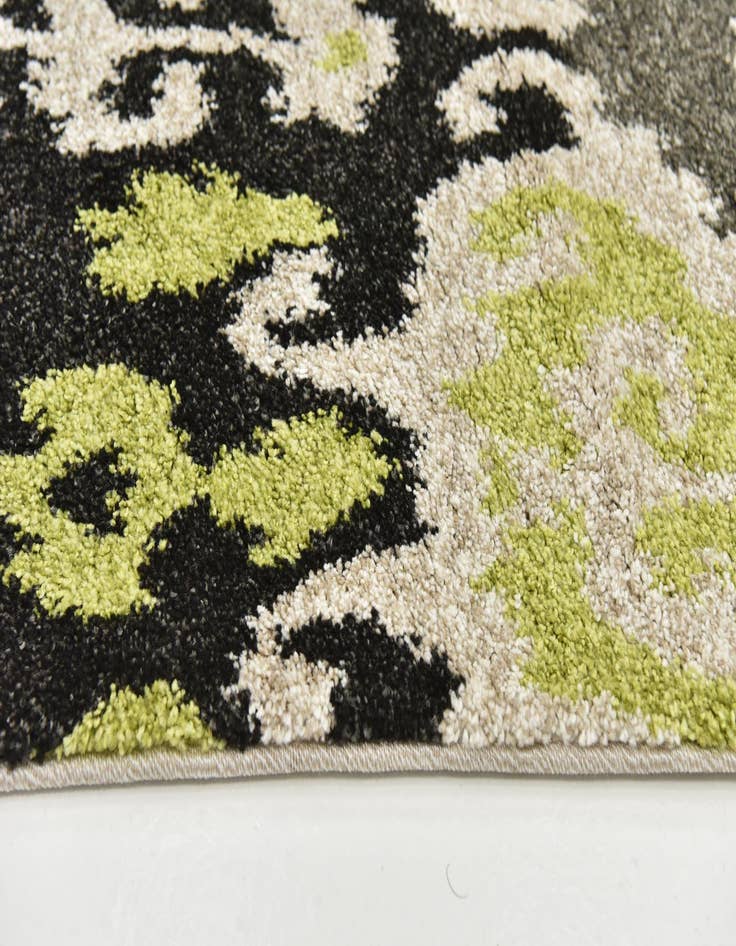 Detail image of  5' x 7' 7 Midas Frieze Rug