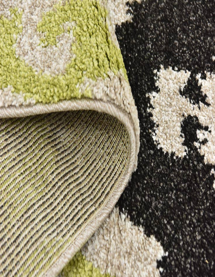 Detail image of  5' x 7' 7 Midas Frieze Rug