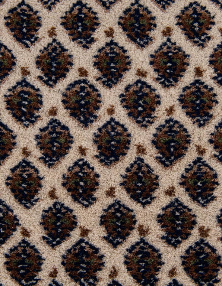 Detail image of  3' 2 x 5' 6  Hand Knotted Mir Wool Rug