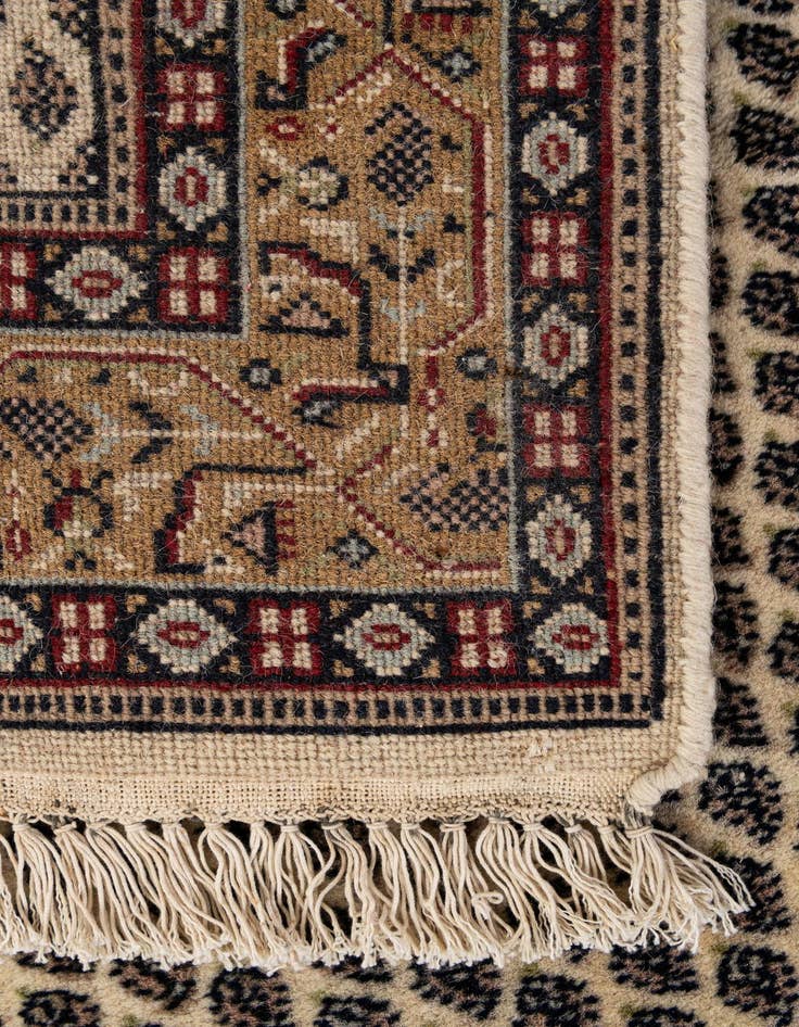 Detail image of  2' 11 x 5' 3  Hand Knotted Mir Wool Rug