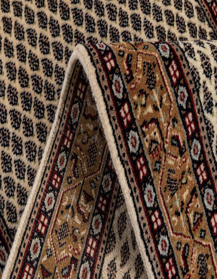 Detail image of  2' 11 x 5' 3  Hand Knotted Mir Wool Rug