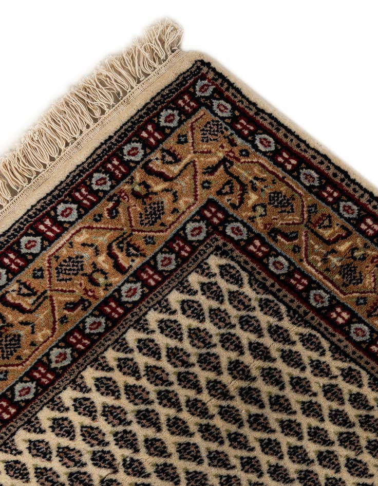 Detail image of  2' 11 x 5' 3  Hand Knotted Mir Wool Rug