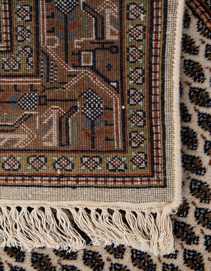 Detail image of  2' 11 x 5' 1  Hand Knotted Mir Wool Rug