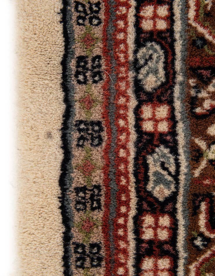 Detail image of  3' 11 x 5' 11  Hand Knotted Mir Wool Rug