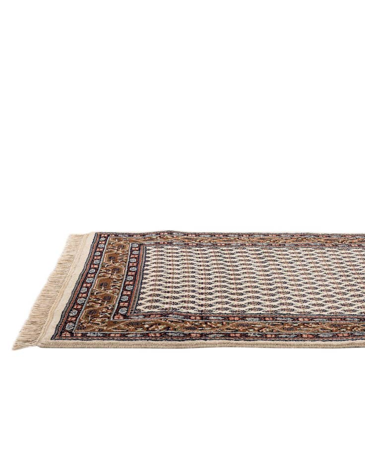 Detail image of  2' 8 x 5' 2  Hand Knotted Mir Wool Rug