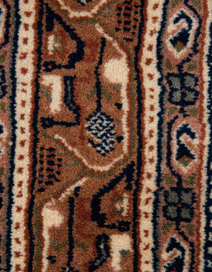 Detail image of  4' 1 x 5' 10  Hand Knotted Mir Wool Rug