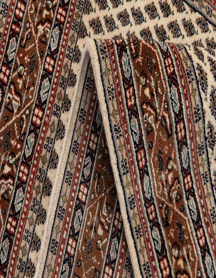 Detail image of  4' x 5' 10  Hand Knotted Mir Wool Rug