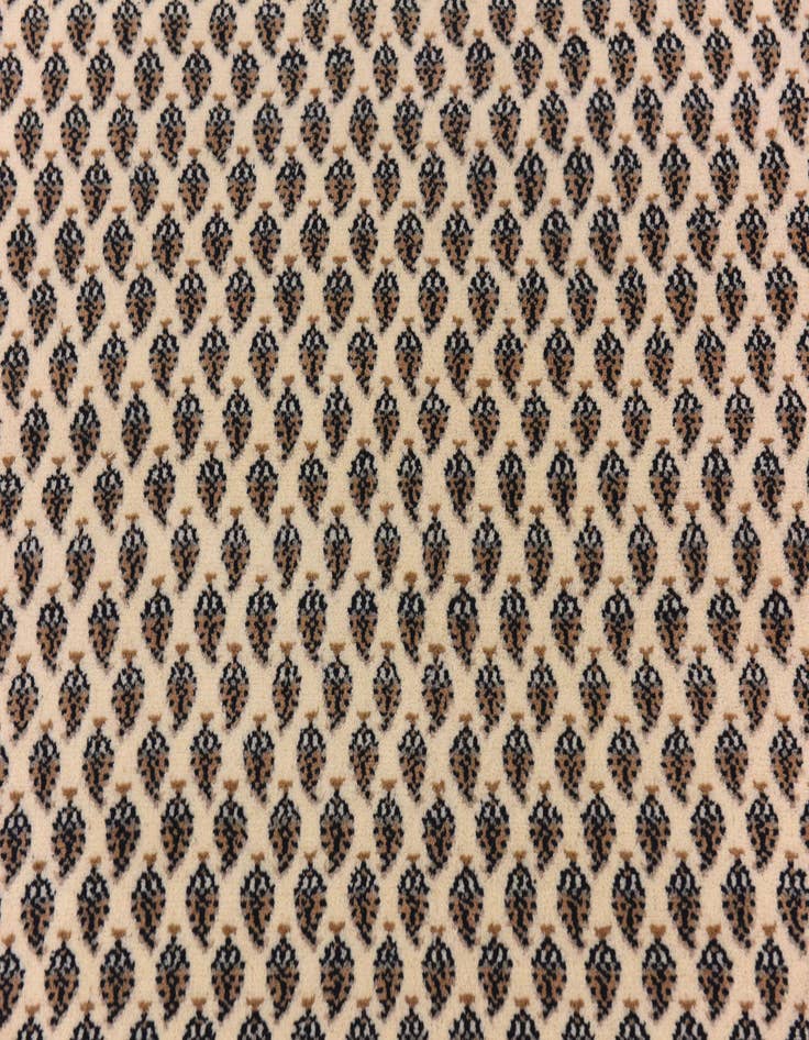 Detail image of  4' x 6'  Hand Knotted Mir Wool Rug