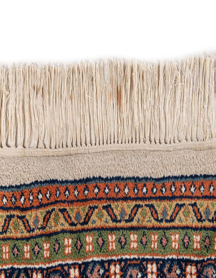 Detail image of  6' 8 x 9' 9  Hand Knotted Mir Wool Rug