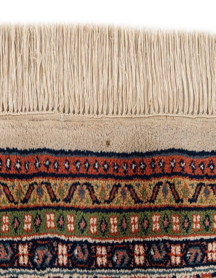 Detail image of  6' 8 x 9' 9  Hand Knotted Mir Wool Rug