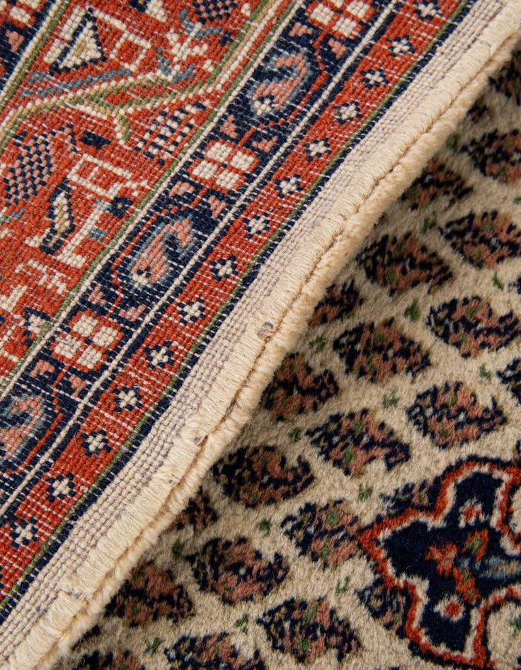 Detail image of  4' 2 x 6' 6  Hand Knotted Mir Wool Rug