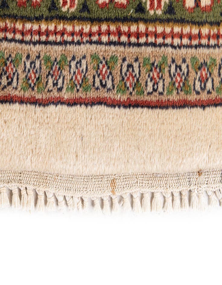 Detail image of 8' 5 x 9' 11 Hand Knotted Mir Wool Rug