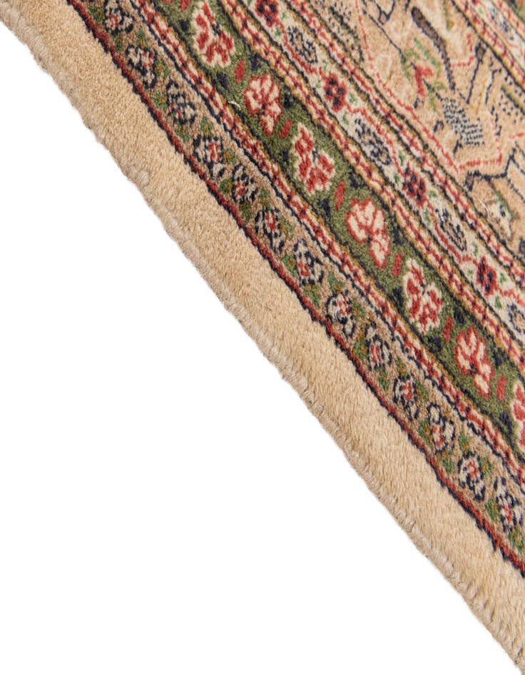 Detail image of 8' 5 x 9' 11 Hand Knotted Mir Wool Rug