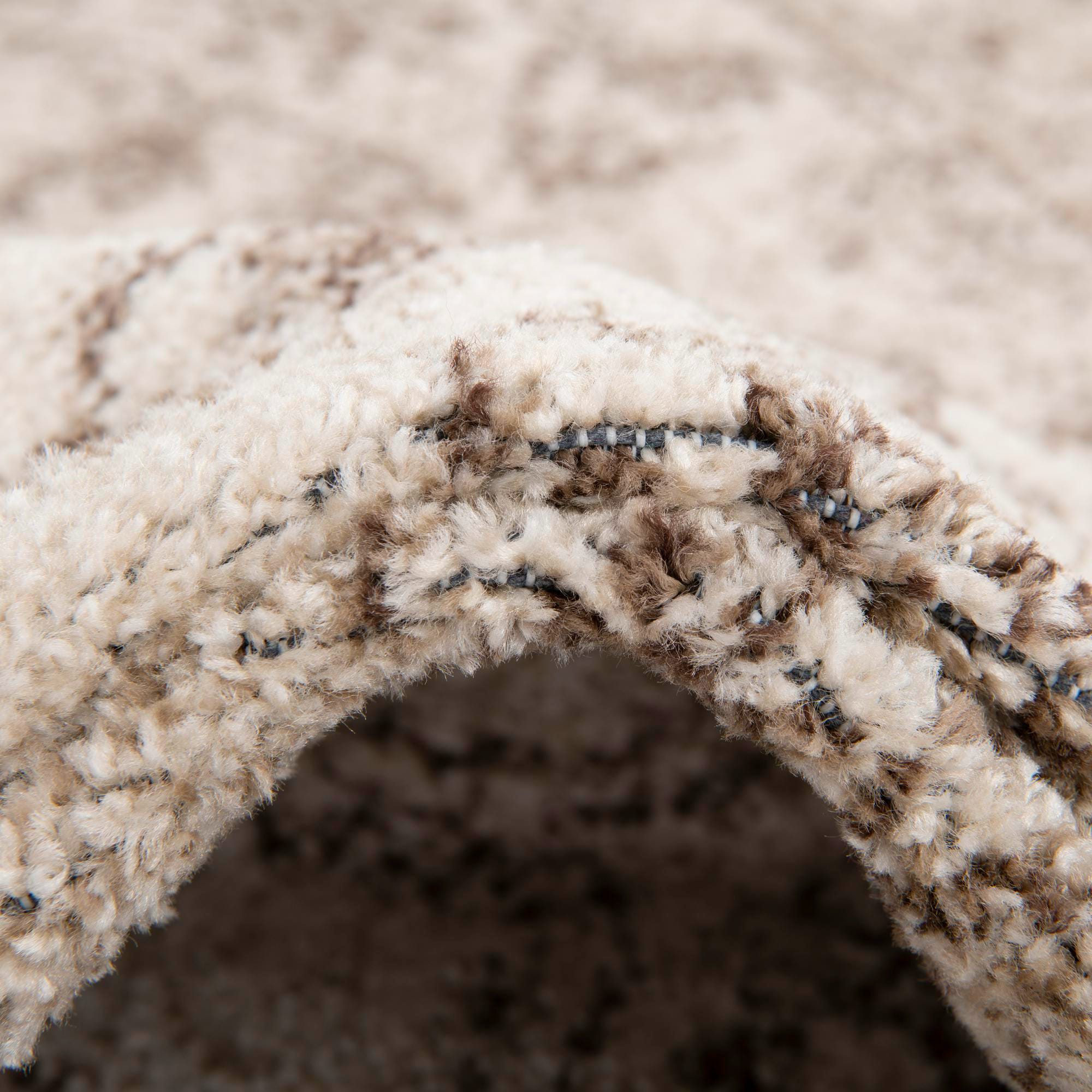 Ivory 5' 3 x 8' Miranda Rug | Rugs.com