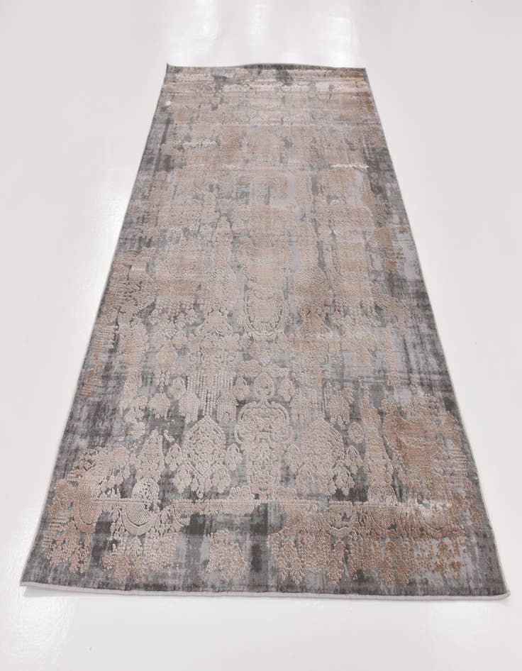 Detail image of  5' x 7' 8 Modern Classical Rug