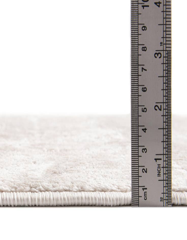 Detail image of  3' x 5' Modern Classical Rug