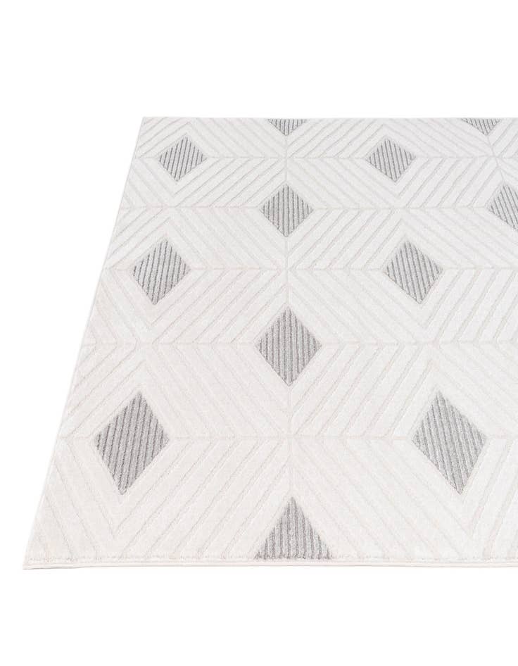 Detail image of  5' 3 x 7' 9 Monte Carlo Rug