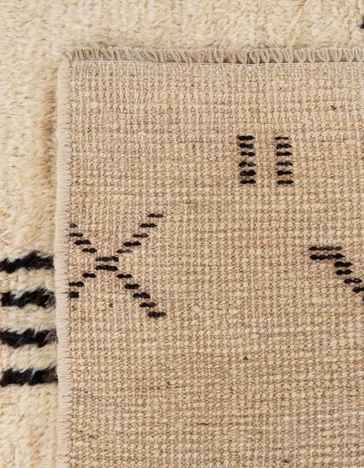 Detail image of  5' x 6' 6  Hand Knotted Moroccan Wool Rug