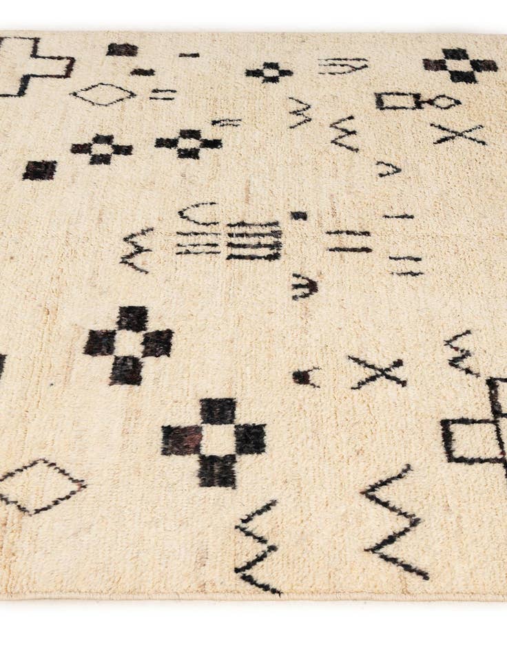 Detail image of  5' x 6' 6  Hand Knotted Moroccan Wool Rug