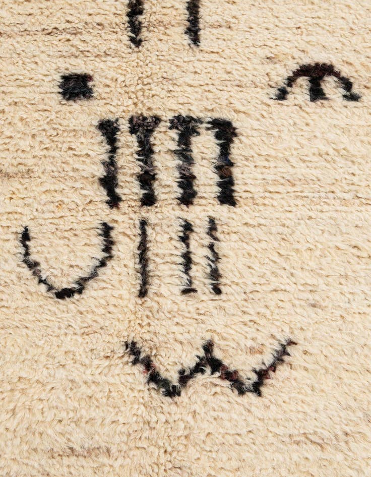 Detail image of  5' x 6' 6  Hand Knotted Moroccan Wool Rug