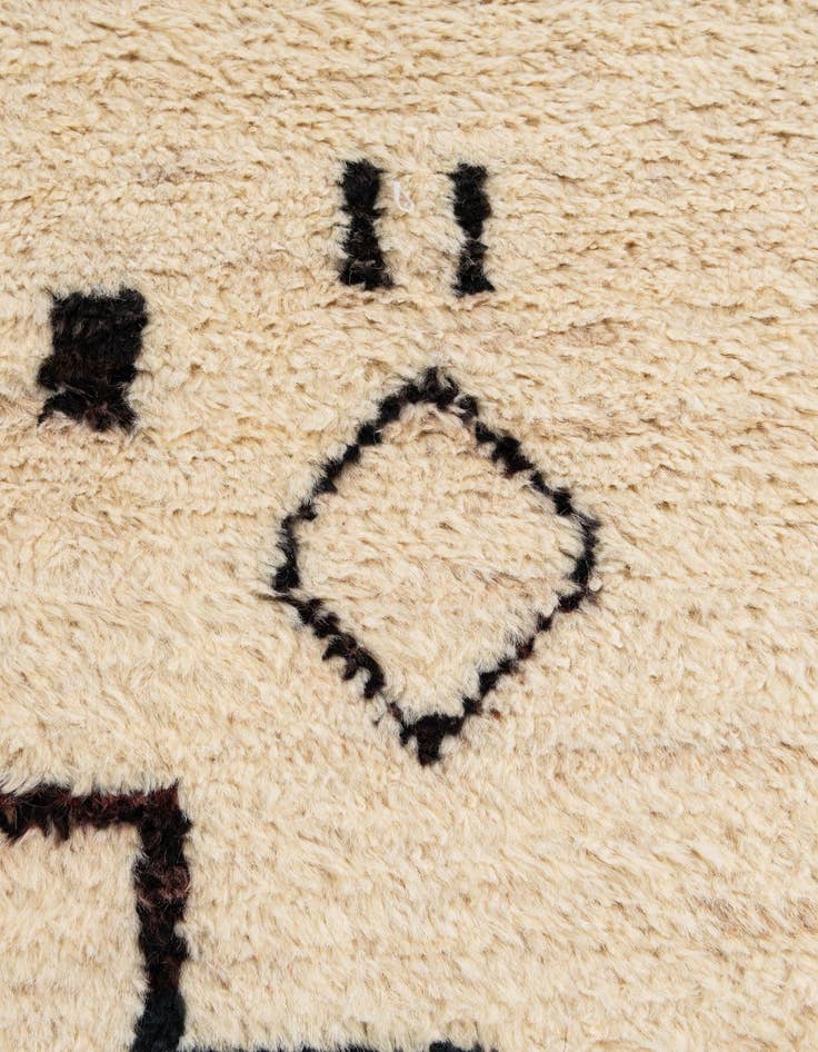 Detail image of  5' x 6' 6  Hand Knotted Moroccan Wool Rug