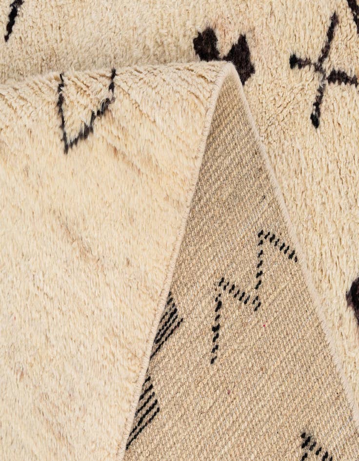 Detail image of  5' x 6' 6  Hand Knotted Moroccan Wool Rug