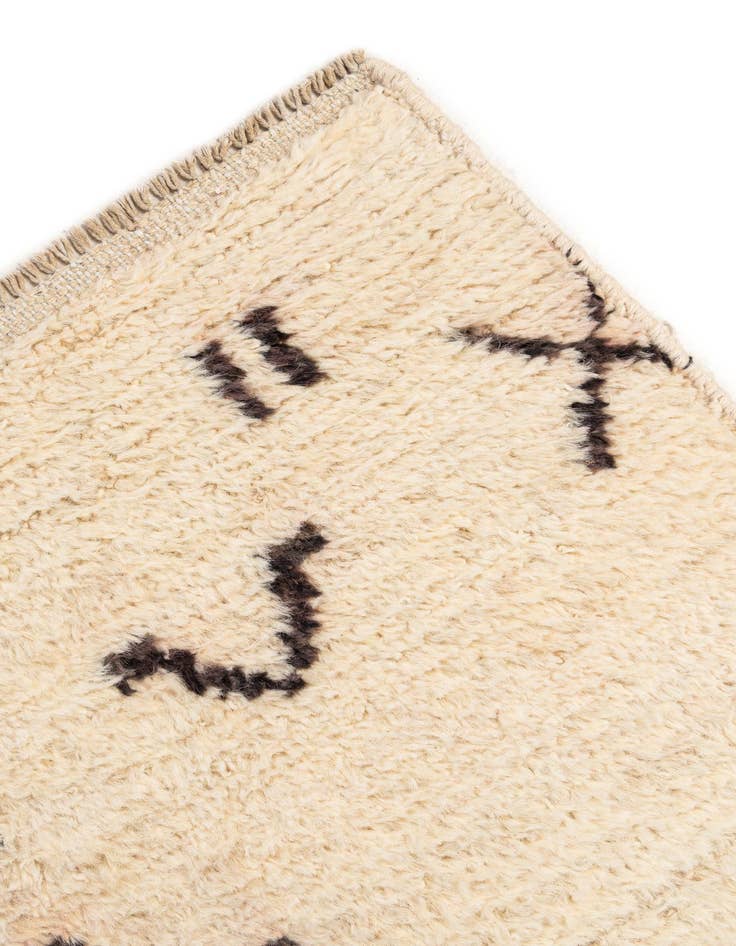 Detail image of  5' x 6' 6  Hand Knotted Moroccan Wool Rug