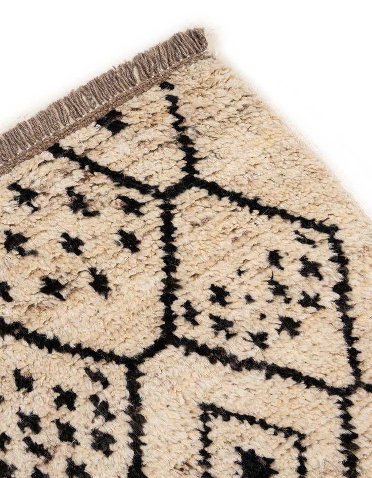 Detail image of  5' 6 x 7' 4  Hand Knotted Moroccan Wool Rug