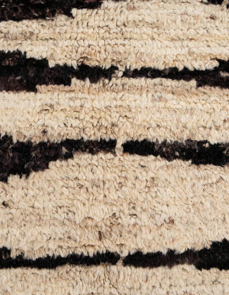 Detail image of  5' 8 x 7' 8  Hand Knotted Moroccan Wool Rug