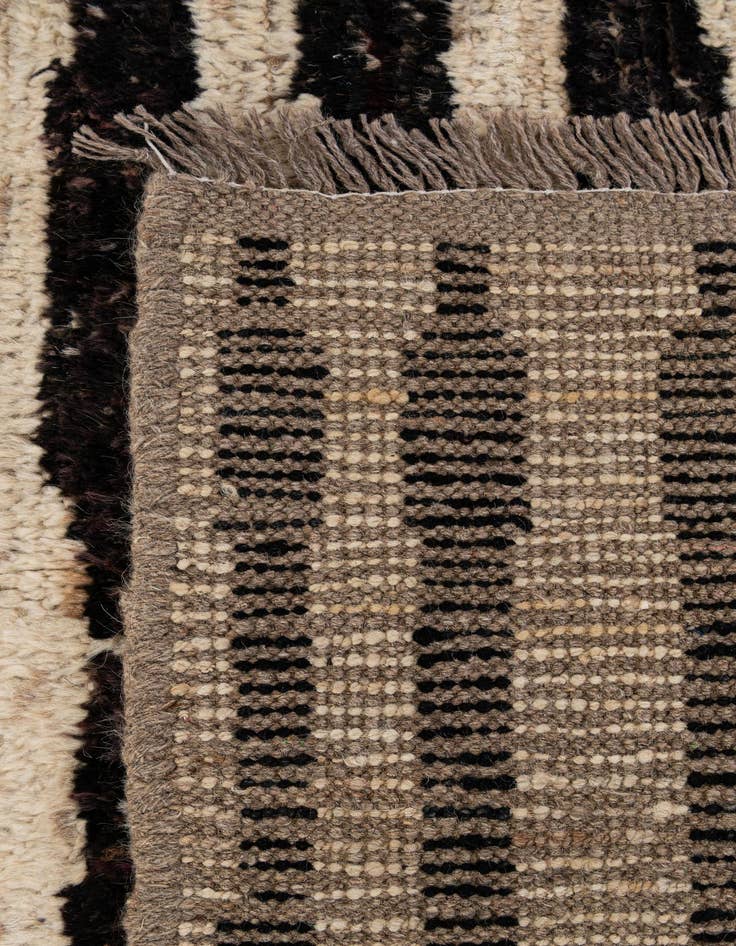 Detail image of  5' 8 x 7' 8  Hand Knotted Moroccan Wool Rug